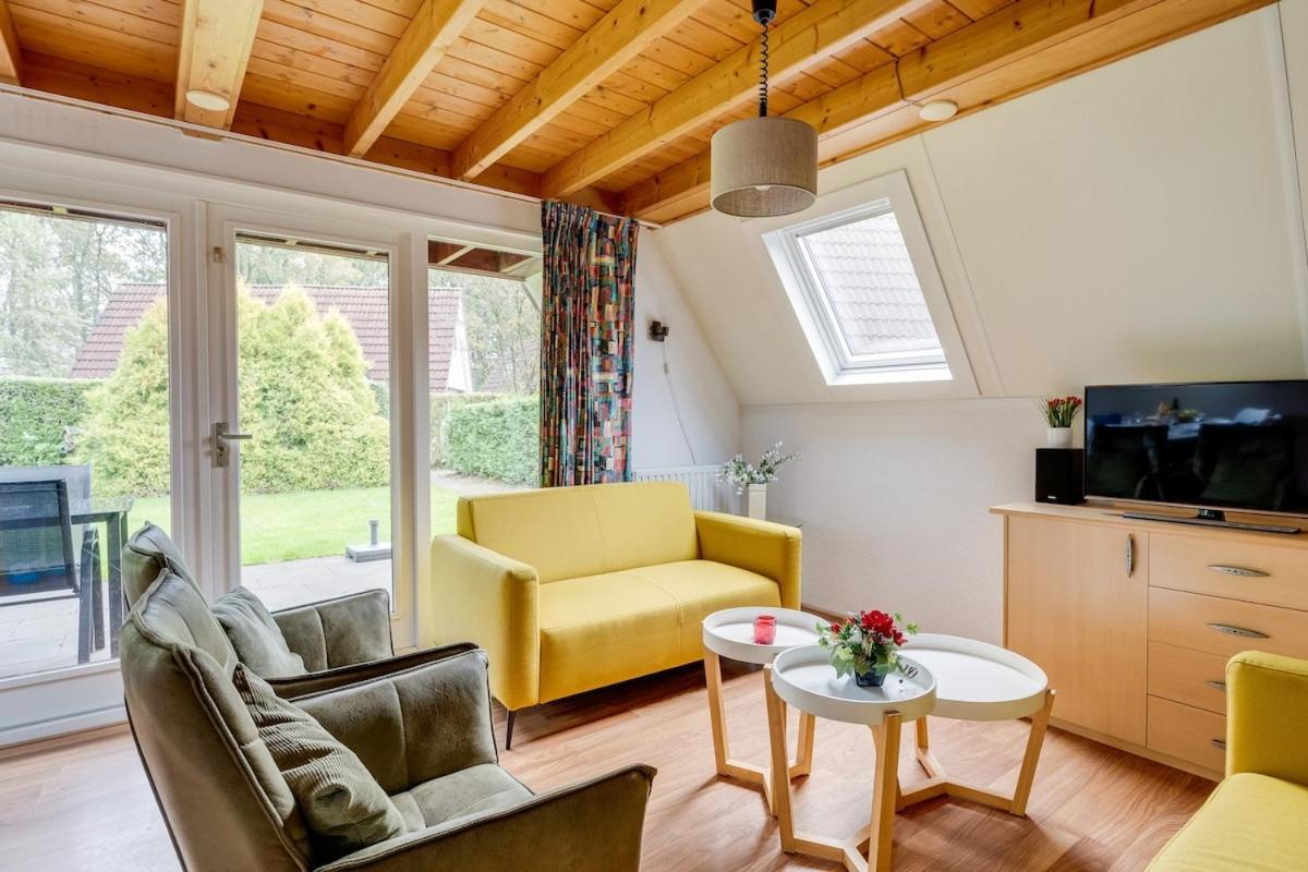 Kleine Zanglijster I Prachtig Huisje Nabij Bosrand Zwiggelte Kültér fotó