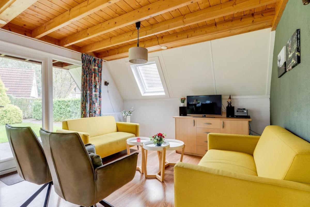 Kleine Zanglijster I Prachtig Huisje Nabij Bosrand Zwiggelte Kültér fotó