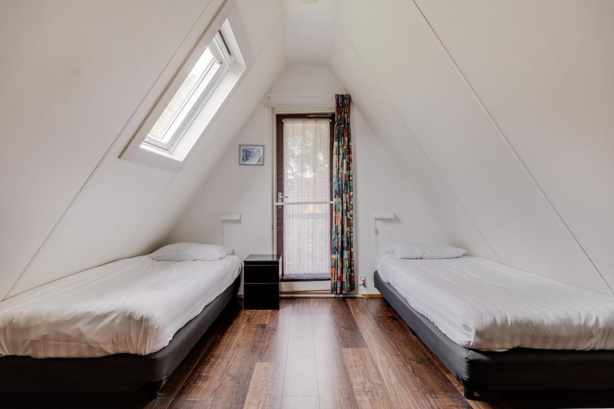 Kleine Zanglijster I Prachtig Huisje Nabij Bosrand Zwiggelte Kültér fotó