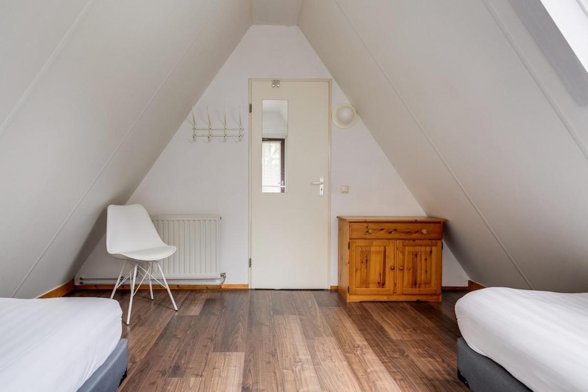 Kleine Zanglijster I Prachtig Huisje Nabij Bosrand Zwiggelte Kültér fotó