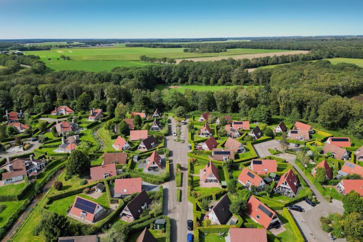Kleine Zanglijster I Prachtig Huisje Nabij Bosrand Zwiggelte Kültér fotó